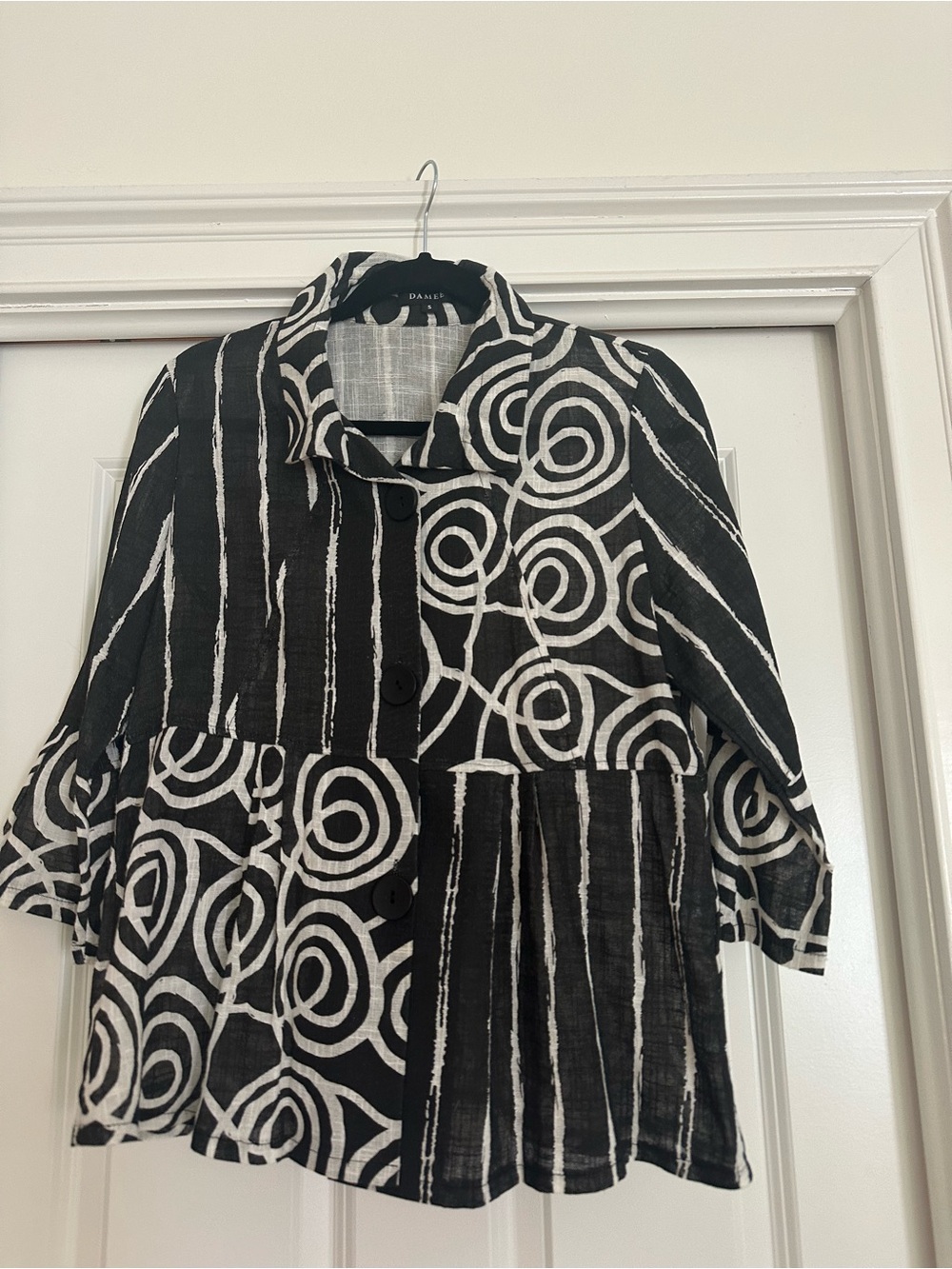 Damee Black and White Patterned Blouse/Jacket
